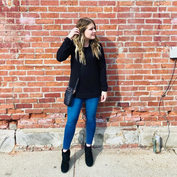 Meet Your Posher - Picture 3 of 8